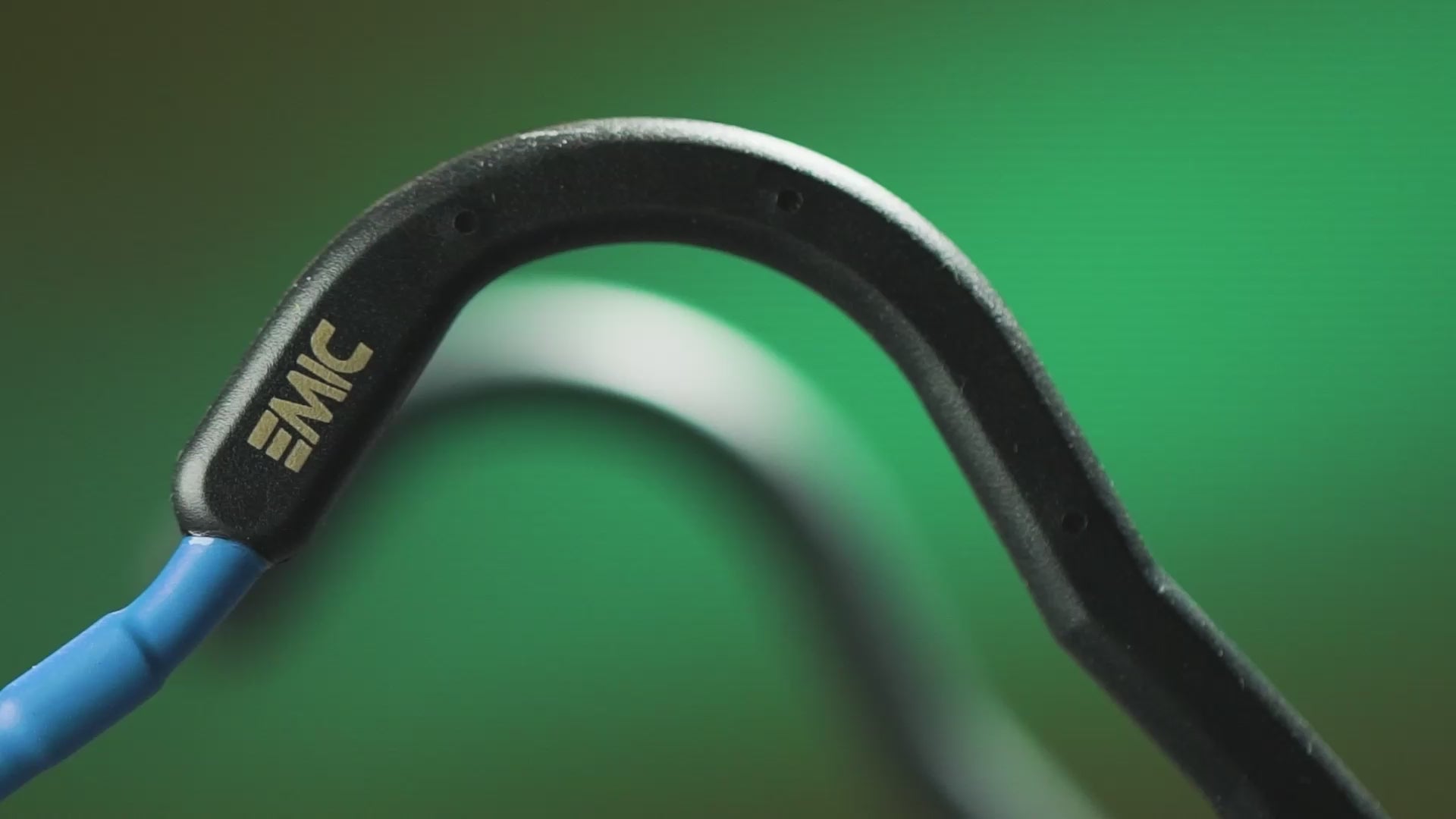 The EMic Sweat Proof Fitness Head Mic  – Locking jack plug For Trantec, Sennheiser or Rode